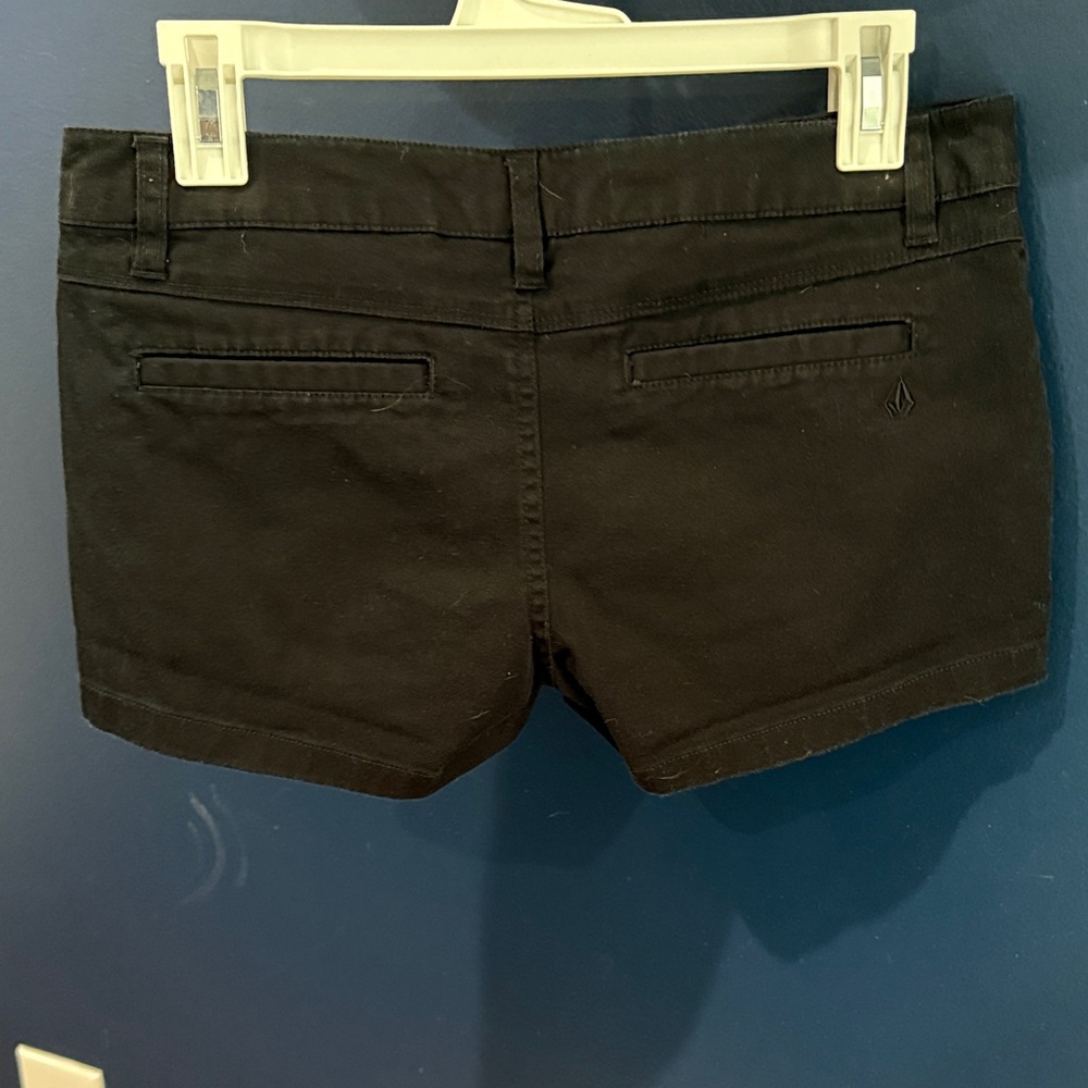 Volcom Black Shorts - Picture 3 of 4